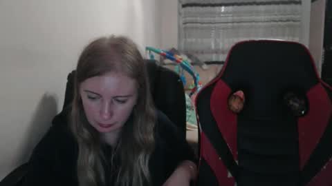 JenisAndPeter online show from 10.12.25