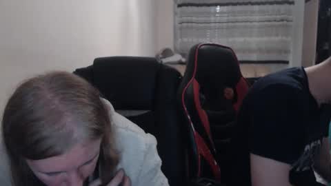 JenisAndPeter online show from 10.26.25