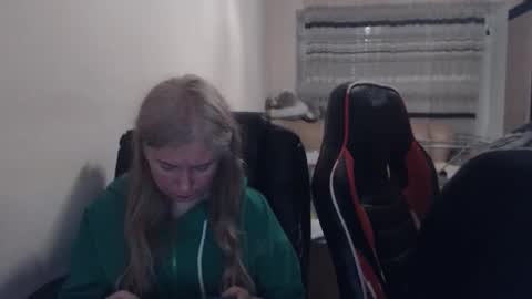 JenisAndPeter online show from 04.18.26