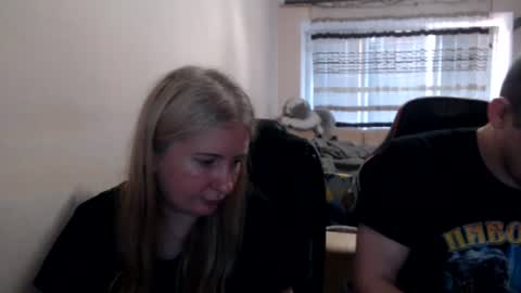 Snapshot of jenisandpeter chatting on 06.20.26 JenisAndPeter online show from 06.20.26