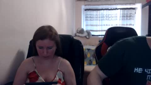 Snapshot of jenisandpeter chatting on 07.02.26 JenisAndPeter online show from 07.02.26