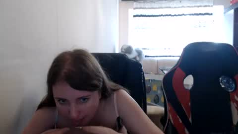 Snapshot of jenisandpeter chatting on 07.06.26 JenisAndPeter online show from 07.06.26