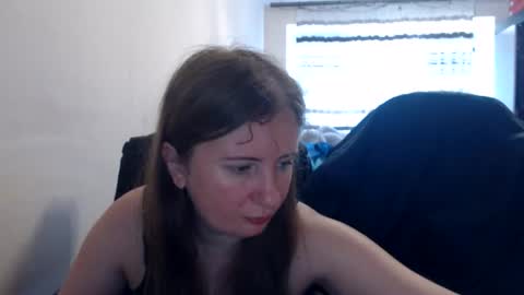 Snapshot of jenisandpeter chatting on 07.19.26 JenisAndPeter online show from 07.19.26