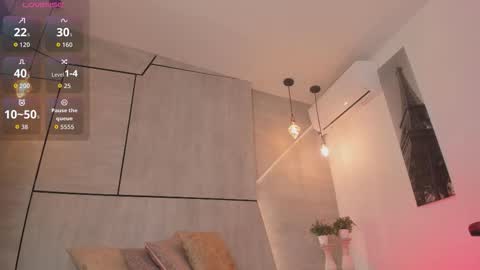 Snapshot of jenmagic chatting on 12.18.25 jenmagic online show from 12.18.25