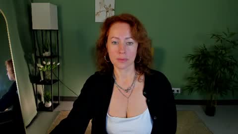 Snapshot of jennali1 chatting on 06.17.26 Jenna online show from 06.17.26