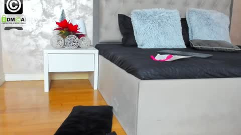 JennaMyers online show from 12.23.24