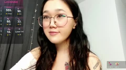 Snapshot of jennatyan chatting on 12.26.24 JENNA online show from 12.26.24