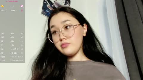 Snapshot of jennatyan chatting on 02.26.25 JENNA online show from 02.26.25