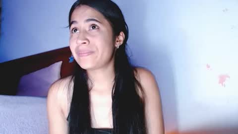 Snapshot of jenner_lena chatting on 04.19.26 jenner_lena online show from 04.19.26