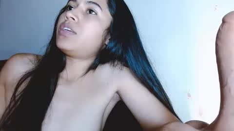 Snapshot of jenner_lena chatting on 06.05.26 jenner_lena online show from 06.05.26