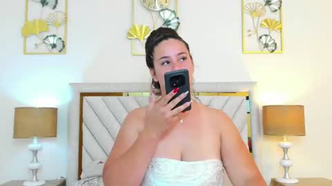 Snapshot of jenner_madison chatting on 06.16.26 jenner_madison online show from 06.16.26