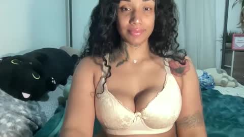 Snapshot of jenni_cash chatting on 02.17.25 Mistress Jenni online show from 02.17.25