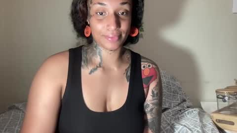 Snapshot of jenni_cash chatting on 10.14.25 Mistress Jenni online show from 10.14.25