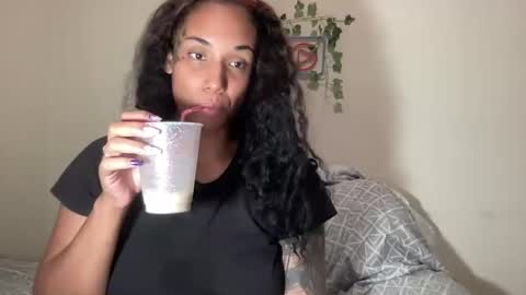 Snapshot of jenni_cash chatting on 10.17.25 Mistress Jenni online show from 10.17.25