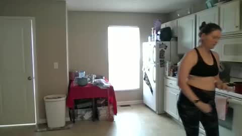 Snapshot of jennibean6996 chatting on 12.24.24 Jennibean6996 online show from 12.24.24