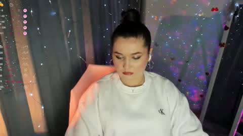 Snapshot of jennie_berry chatting on 11.20.25 Jennie online show from 11.20.25