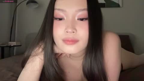 jennie_yung online show from 06.10.26