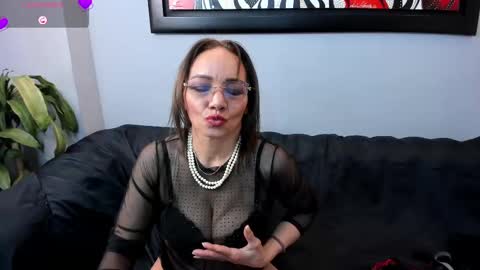 Jennie online show from 09.19.25