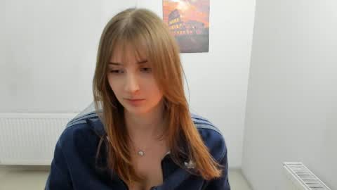 Snapshot of jenniestar chatting on 04.02.26 Karla online show from 04.02.26