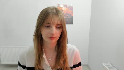 Snapshot of jenniestar chatting on 04.04.26 Karla online show from 04.04.26