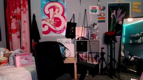 Snapshot of jennifergwen chatting on 09.11.25 Jennifer Gwen online show from 09.11.25