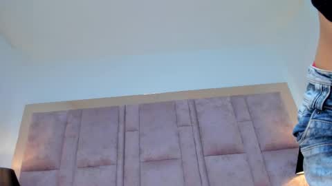 U can call me Angel online show from 09.28.25