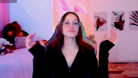 jenniferkiim online show from 12.02.25