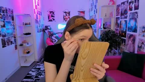 jenniferkiim online show from 03.16.26