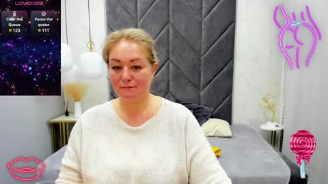 Snapshot of jenniferlight chatting on 02.04.25 Jennifer online show from 02.04.25