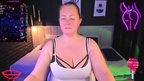 Snapshot of jenniferlight chatting on 02.02.26 Jennifer online show from 02.02.26