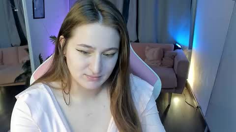 Snapshot of jenniferrbell chatting on 12.04.25 jenniferrbell online show from 12.04.25