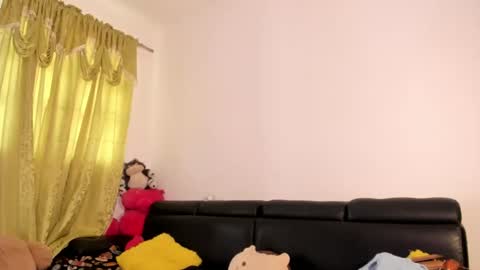 jenniifer_t online show from 05.01.26
