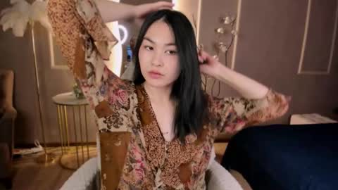 Jenni online show from 11.24.25