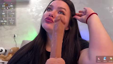 Mila online show from 12.10.24