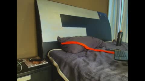 Snapshot of jennmullatta_ chatting on 02.13.25 Jenn online show from 02.13.25