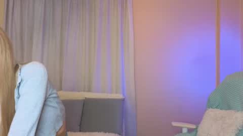 Snapshot of jenny_angelok chatting on 01.24.25 Next broadcast on December 05 subject to change  online show from 01.24.25