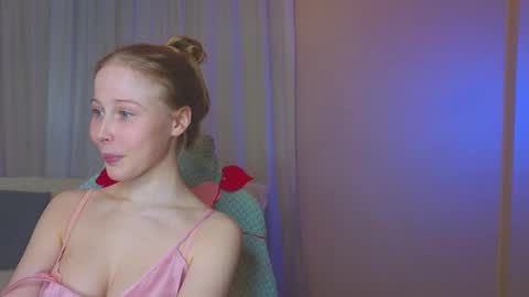 Snapshot of jenny_angelok chatting on 02.21.25 Next broadcast on December 05 subject to change  online show from 02.21.25