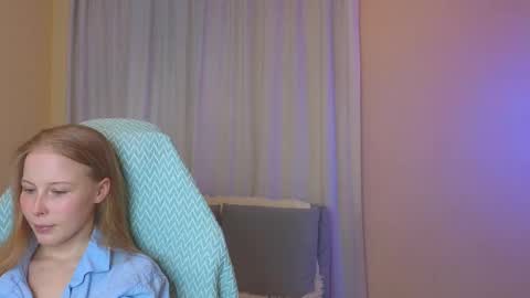 Snapshot of jenny_angelok chatting on 03.04.25 Next broadcast on December 05 subject to change  online show from 03.04.25