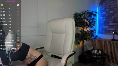 jenny_harringtons online show from 04.23.26