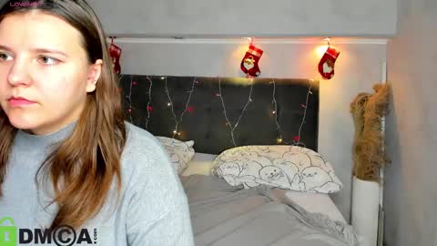 Snapshot of jenny_jimmy chatting on 12.05.25 Jenny online show from 12.05.25