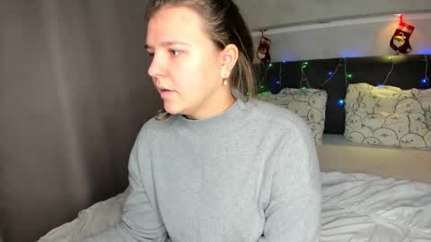 Snapshot of jenny_jimmy chatting on 12.17.25 Jenny online show from 12.17.25