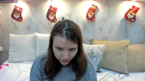 Snapshot of jenny_jimmy chatting on 12.22.25 Jenny online show from 12.22.25