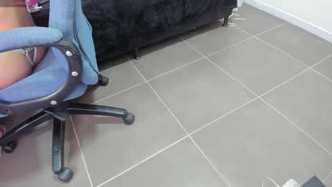 jenny_stark online show from 10.31.25