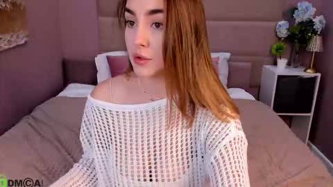 Snapshot of jennybecker chatting on 11.22.25 JennyBecker online show from 11.22.25