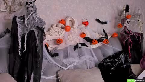 Jenny Ferguson online show from 10.28.25