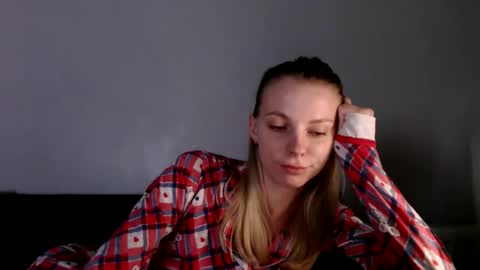 Snapshot of jennyfrost chatting on 11.02.25 jennyfrost online show from 11.02.25