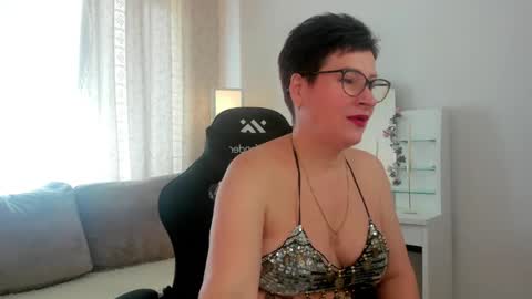 Snapshot of jennymons chatting on 05.05.26 Jenny online show from 05.05.26