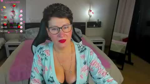 Snapshot of jennymons chatting on 07.12.26 Jenny online show from 07.12.26