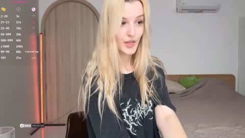 Snapshot of jennytime chatting on 01.18.25 Jen online show from 01.18.25