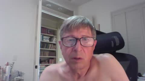 Snapshot of jep56 chatting on 01.20.25 jep56 online show from 01.20.25